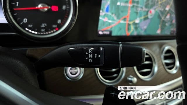 Mercedes-Benz E-Class 2019 — Şəkil 9/20