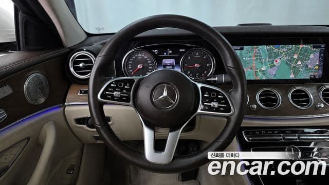 Mercedes-Benz E-Class 2019 — Şəkil 13/20