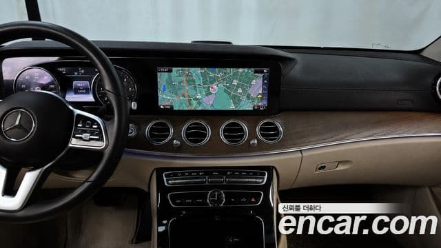 Mercedes-Benz E-Class 2019 — Şəkil 14/20