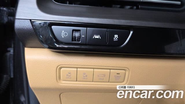 Kia Carnival 2021 — Şəkil 13/20