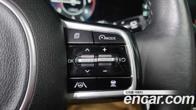 Kia Carnival 2021 — Şəkil 16/20
