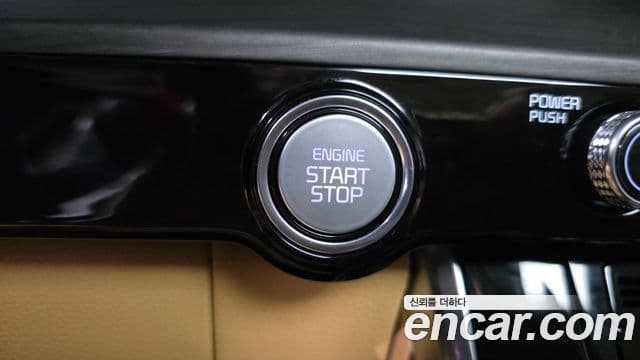 Kia Carnival 2021 — Şəkil 14/37