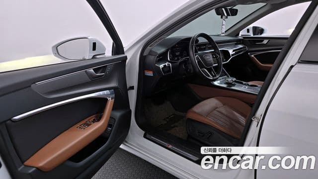 Audi A6 2020 — ფოტო 25/32