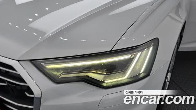 Audi A6 2020 — ფოტო 11/32