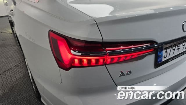 Audi A6 2020 — ფოტო 9/32