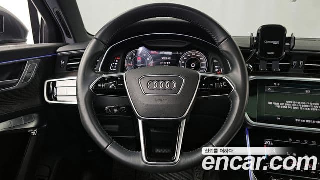 Audi A6 2021 — ფოტო 13/20
