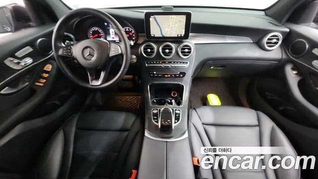 Mercedes-Benz GLC-Class 2019 — Şəkil 7/20