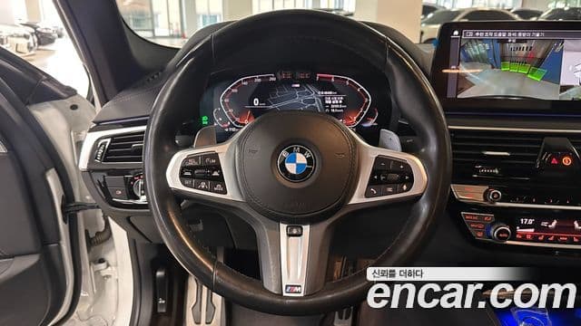 BMW 5 Series 2021 — Şəkil 16/20