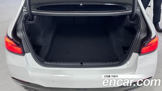 BMW 5 Series 2021 — Şəkil 20/20