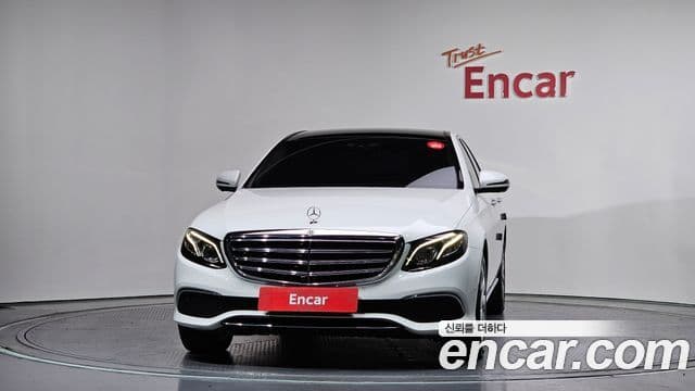Mercedes-Benz E-Class 2019 — ფოტო 3/20