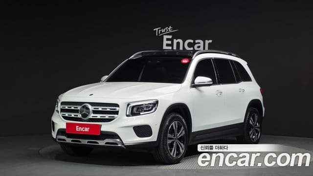 Mercedes-Benz GLB-Class 2022 — Şəkil 10/20
