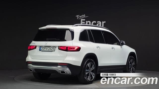 Mercedes-Benz GLB-Class 2022 — Şəkil 1/20
