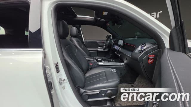 Mercedes-Benz GLB-Class 2022 — Şəkil 9/20