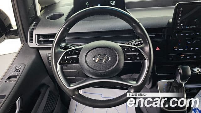Hyundai Staria 2022 — ფოტო 14/20