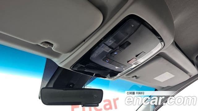 Hyundai Staria 2022 — ფოტო 19/20