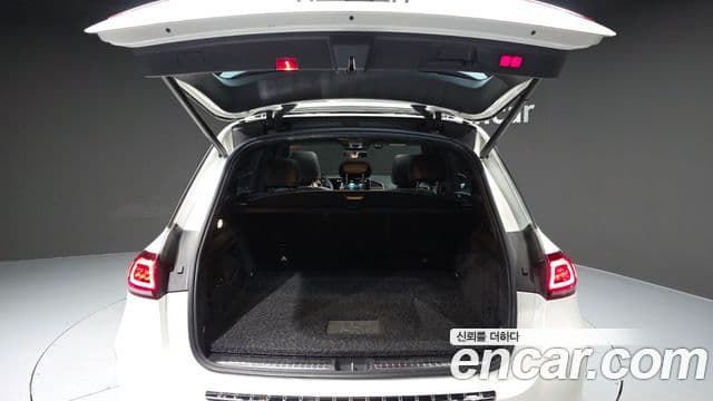 Mercedes-Benz GLE-Class 2021 — ფოტო 20/20