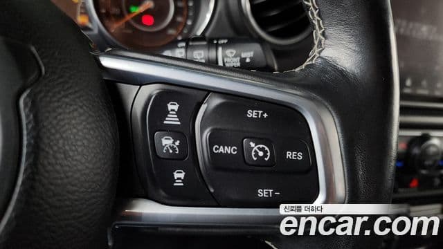 Jeep Wrangler 2019 — Şəkil 17/20