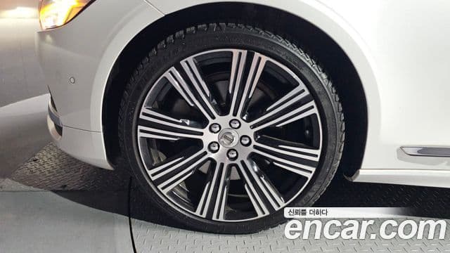 Volvo S90 2021 — ფოტო 5/20