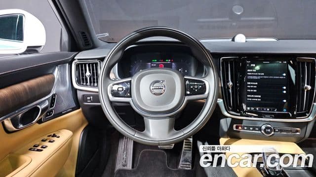 Volvo S90 2021 — ფოტო 14/20