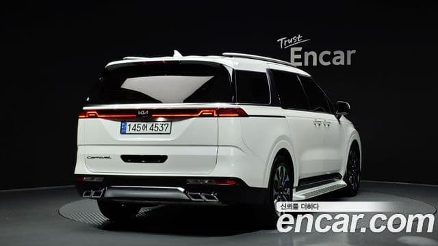 Kia Carnival 2021 — Фото 2/20