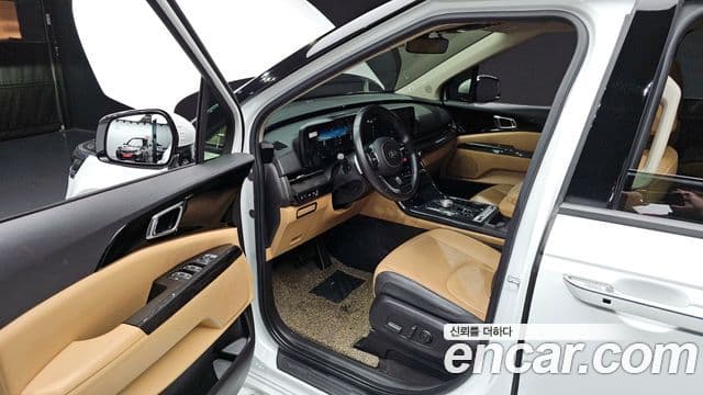 Kia Carnival 2021 — Фото 10/20