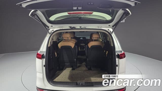 Kia Carnival 2021 — Фото 20/20