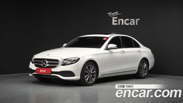 Mercedes-Benz E-Class 2019 — Фото 9/20