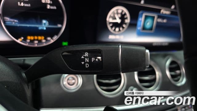 Mercedes-Benz E-Class 2019 — Фото 7/20