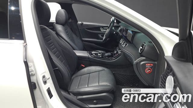 Mercedes-Benz E-Class 2019 — Фото 8/20