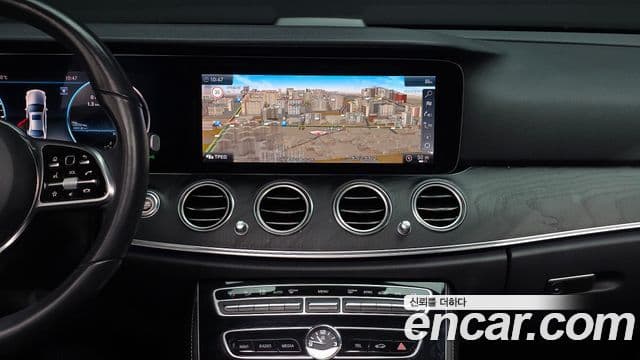 Mercedes-Benz E-Class 2019 — Фото 14/20