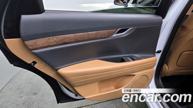 Genesis G80 2022 — Şəkil 11/33