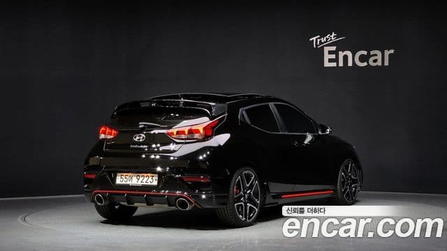 Hyundai Veloster 2018 — ფოტო 2/20