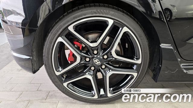 Hyundai Veloster 2018 — ფოტო 5/20