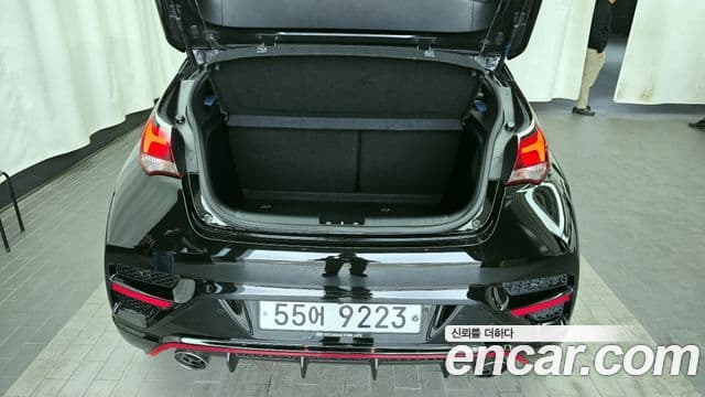 Hyundai Veloster 2018 — фото 20 из 20