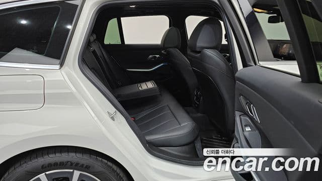 BMW 3 Series 2024 — ფოტო 11/20