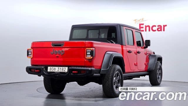 Jeep Gladiator 2021 — ფოტო 2/20