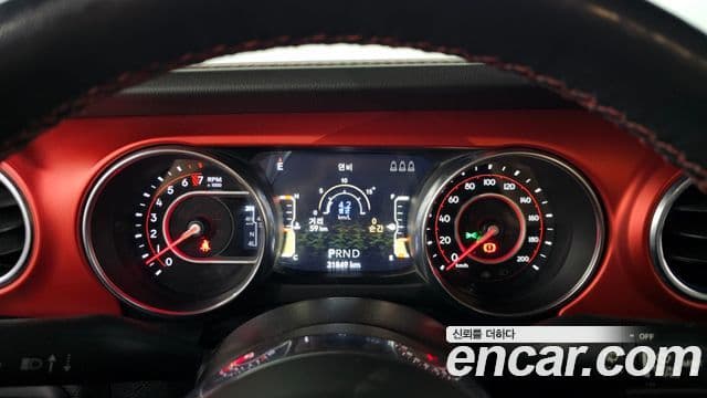 Jeep Gladiator 2021 — ფოტო 8/20