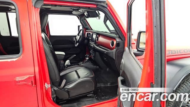 Jeep Gladiator 2021 — ფოტო 18/20