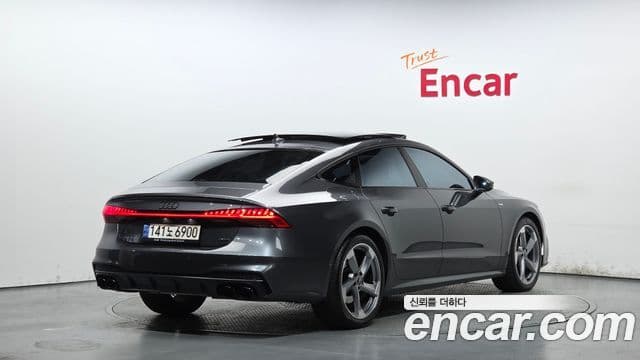 Audi A7 2022 — ფოტო 2/20
