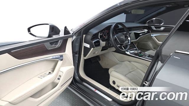 Audi A7 2022 — ფოტო 10/20