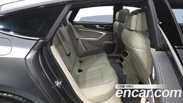 Audi A7 2022 — ფოტო 12/20