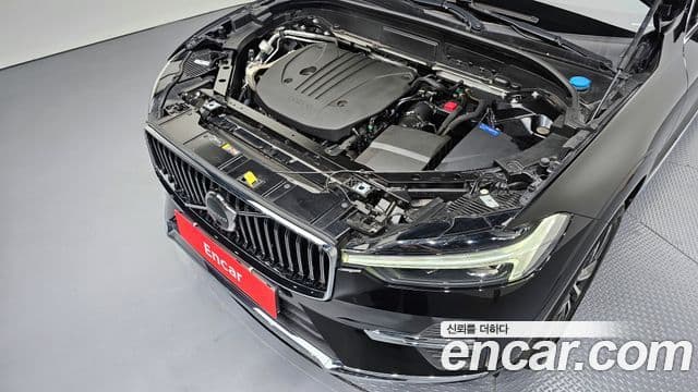 Volvo XC60 2023 — ფოტო 12/20