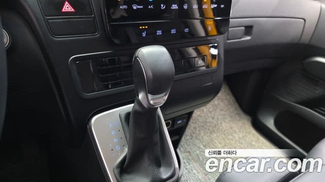 Hyundai Staria 2024 — Şəkil 9/20