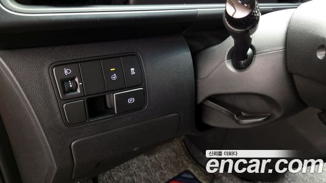 Hyundai Staria 2024 — Photo 29/32