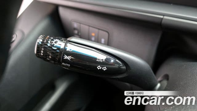 Hyundai Staria 2024 — Photo 9/32