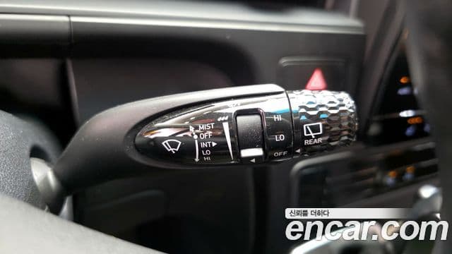 Hyundai Staria 2024 — Photo 22/32
