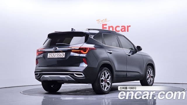 Kia Seltos 2020 — ფოტო 2/20
