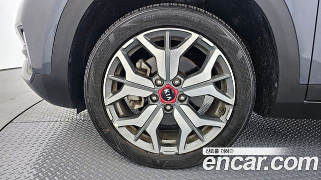 Kia Seltos 2020 — ფოტო 5/20