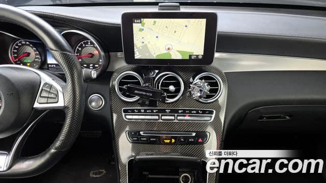 Mercedes-Benz GLC-Class 2019 — Şəkil 19/20