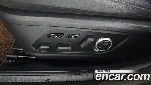 Hyundai Grandeur Hybrid 2023 — Şəkil 31/38